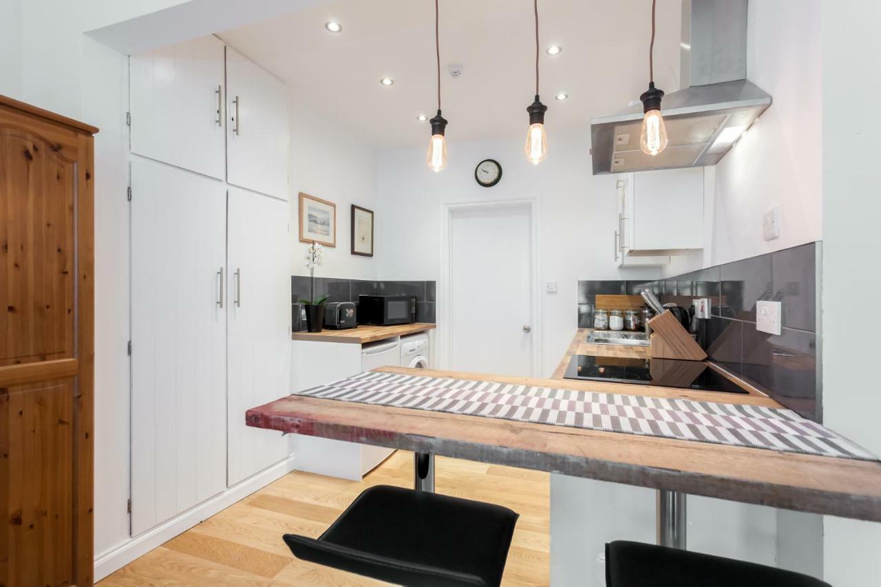 Stylish Town Centre Apartment Close To Beach And Shops 본머스 외부 사진
